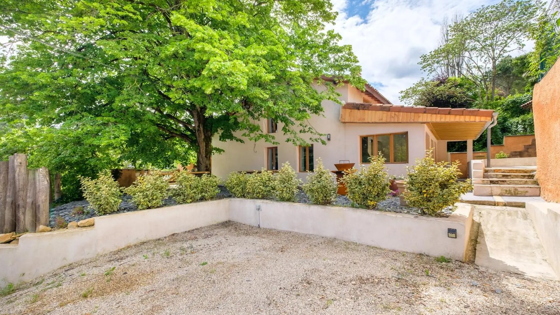 בית נופש Collonges-au-Mont-dʼOr Maison Conviviale Proche De Lyon צרפת